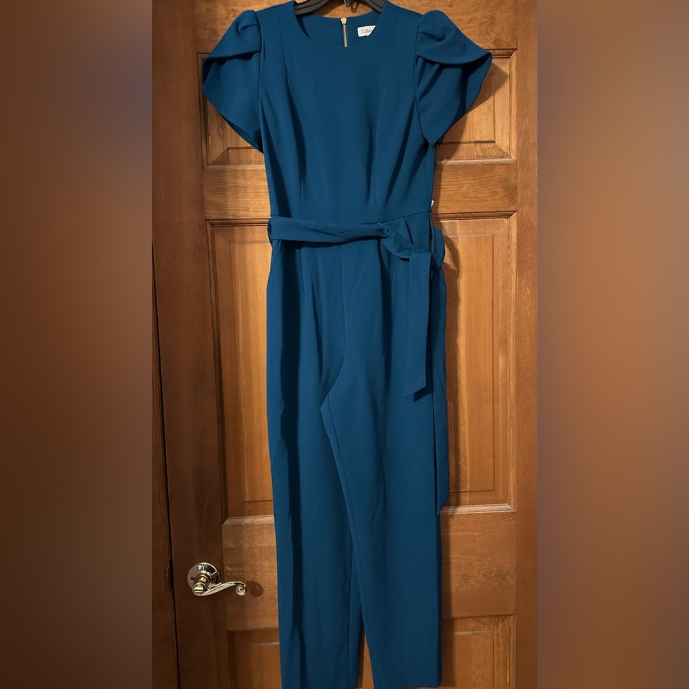Calvin Klein Tulip Sleeve Jumpsuit 🔥
